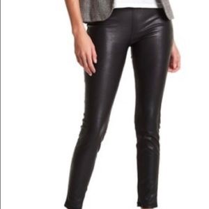 NEW❗️ BLANCNYC Faux leather skinny pants